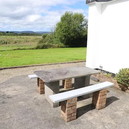 Detached House Enjoying Amazing Views Of Burren Mountain Tatil Evi *