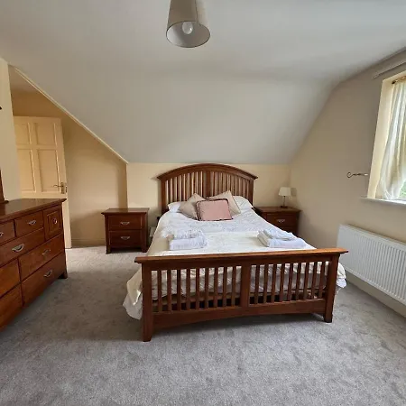 Detached House Enjoying Amazing Views Of Burren Mountain *