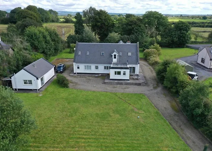 Detached House Enjoying Amazing Views Of Burren Mountain Tubber